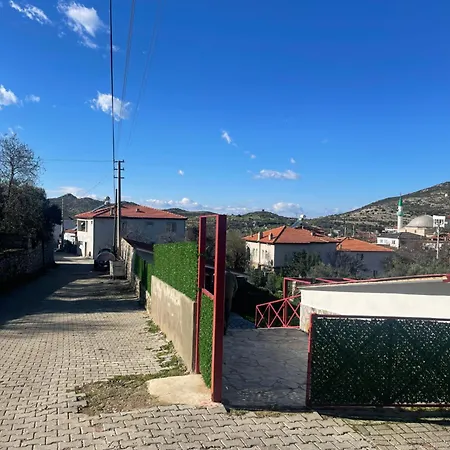 Soeguet Osman Koey Evi Hébergement de vacances